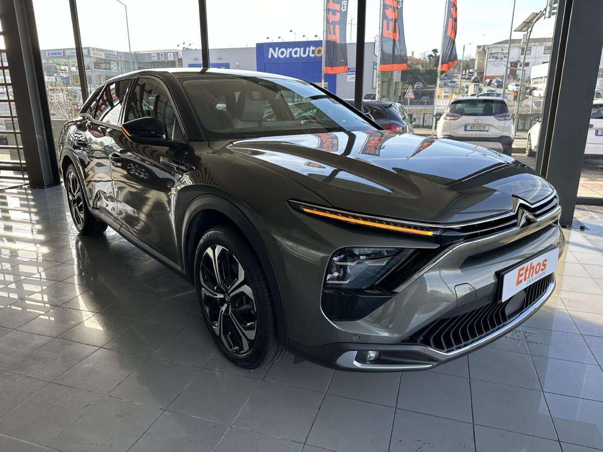 citroen-c5-x-2024-hibrido-a-gasolina-1598cc