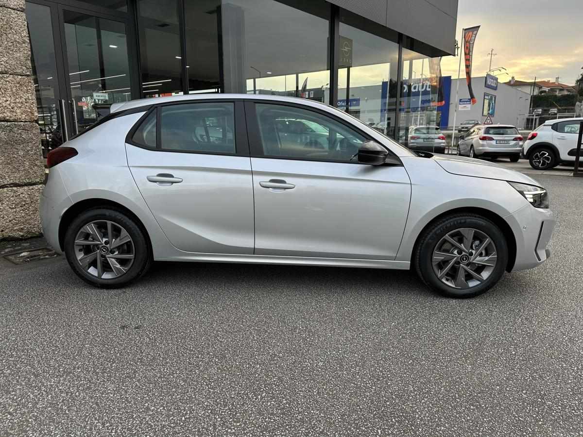 opel-corsa-2025-hibrido-a-gasolina-1199cc