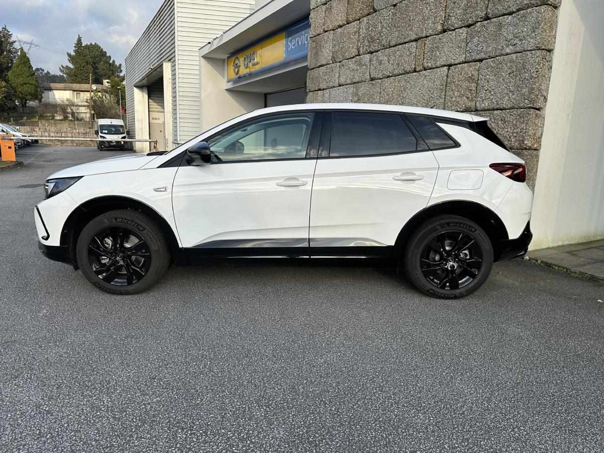 opel-grandland-2024-hibrido-a-gasolina-1598cc