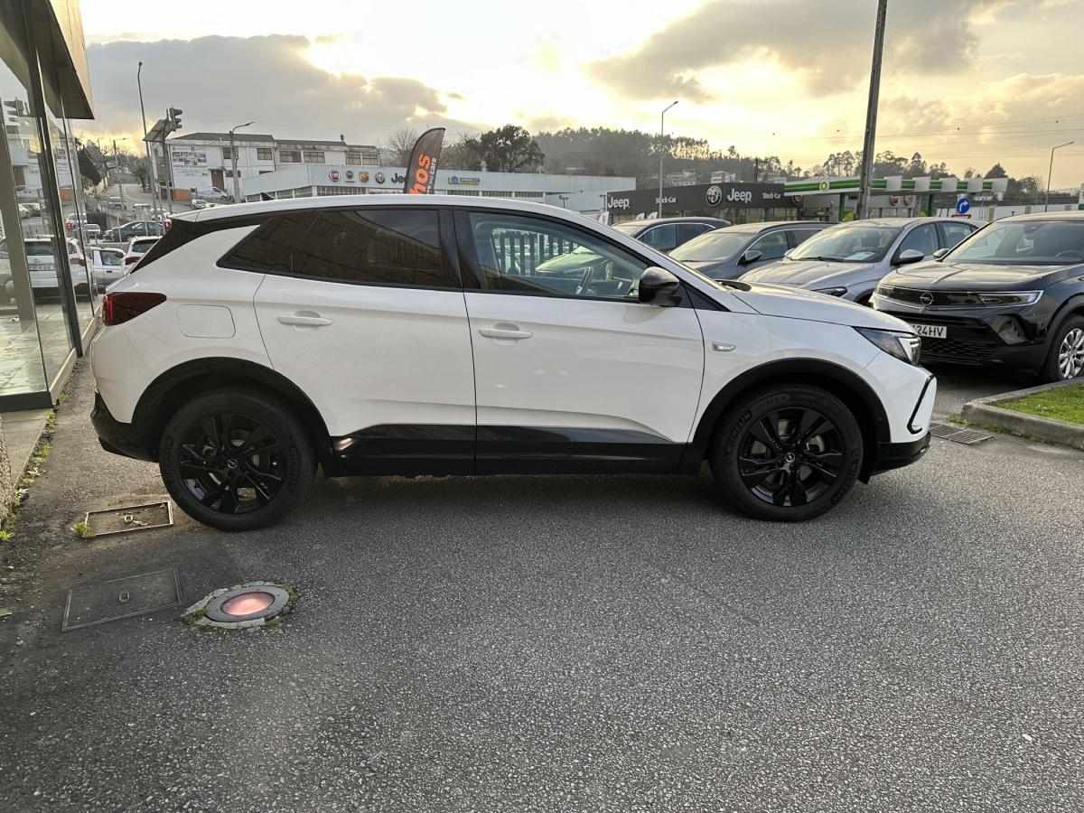opel-grandland-2024-hibrido-a-gasolina-1598cc