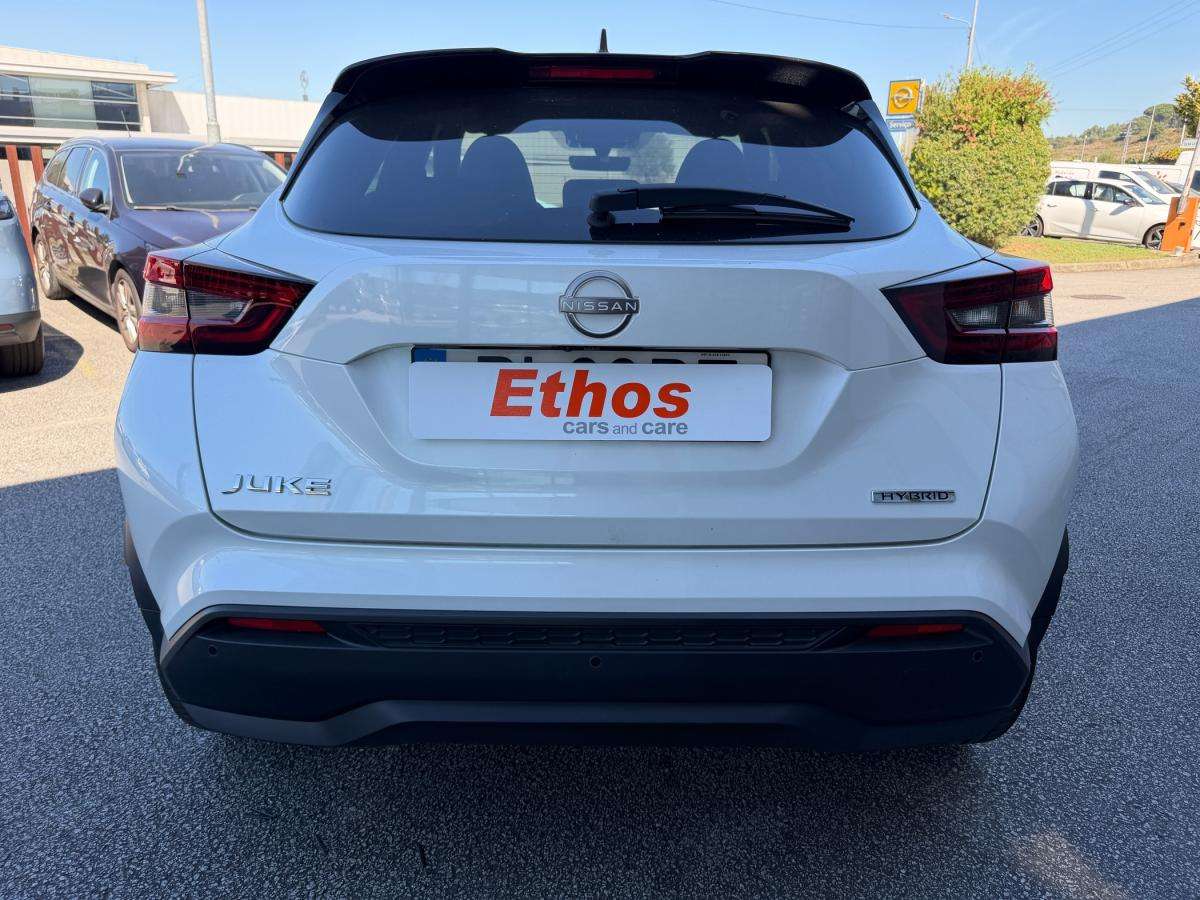 nissan-juke-2024-hibrido-a-gasolina-1598cc