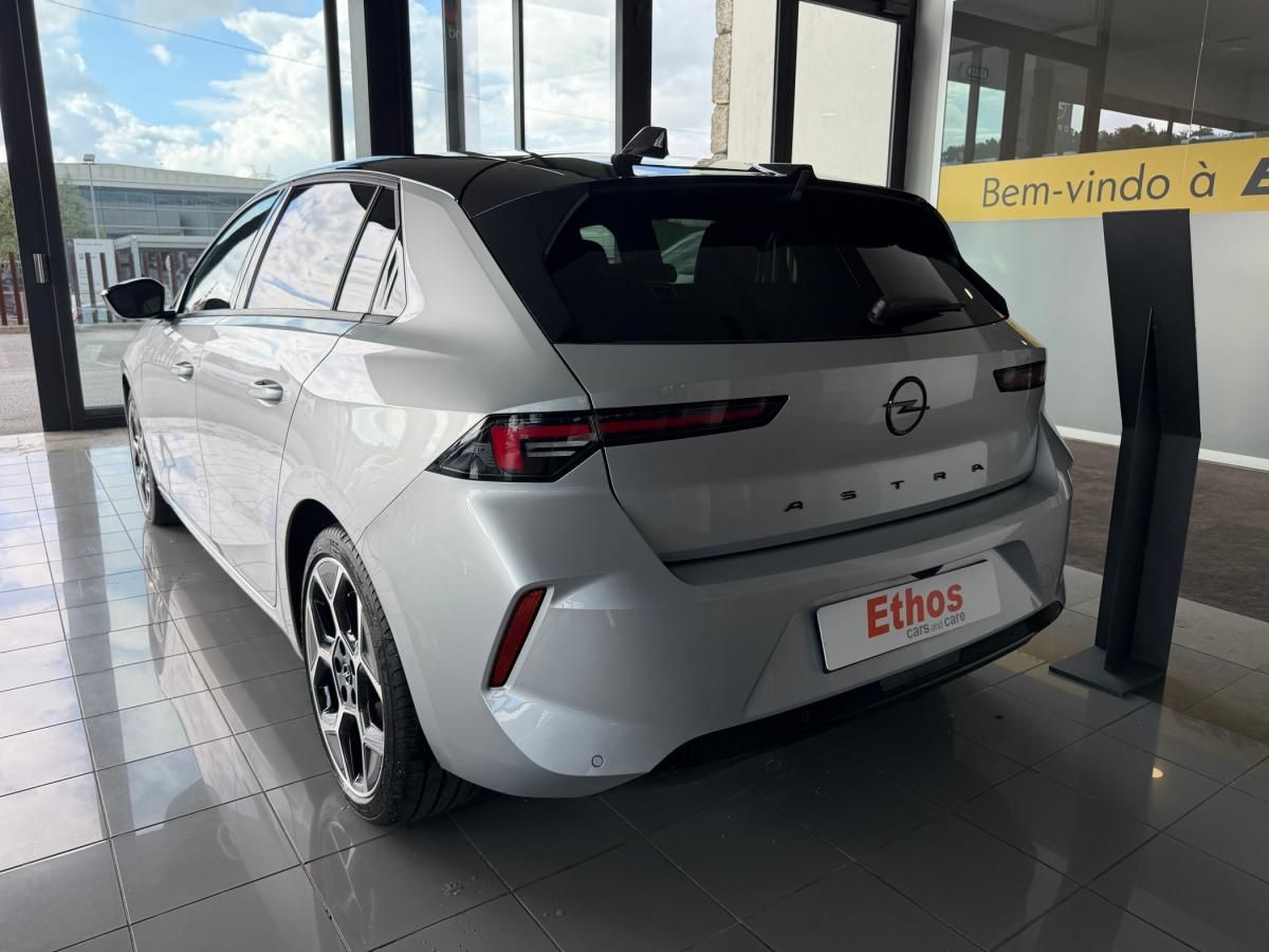 opel-astra-2025-gasolina-1199cc