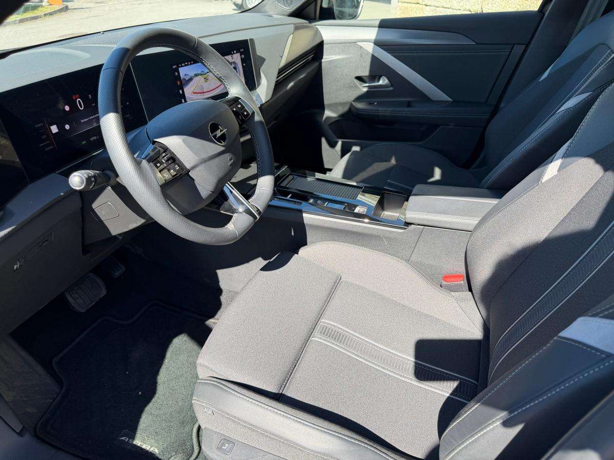 opel-astra-sport-tourer-2025-hibrido-a-gasolina-1199cc