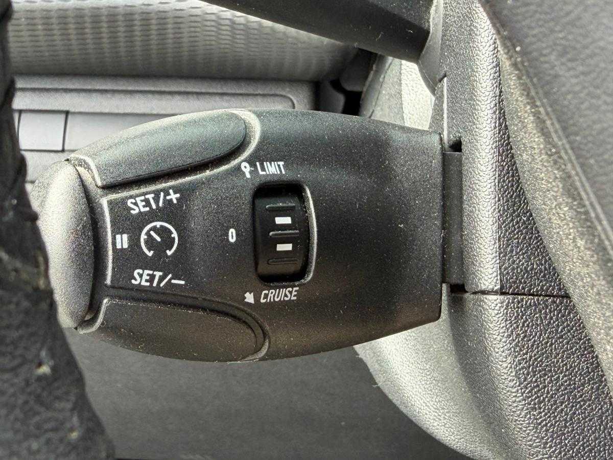 peugeot-2008-2016-diesel-1560cc