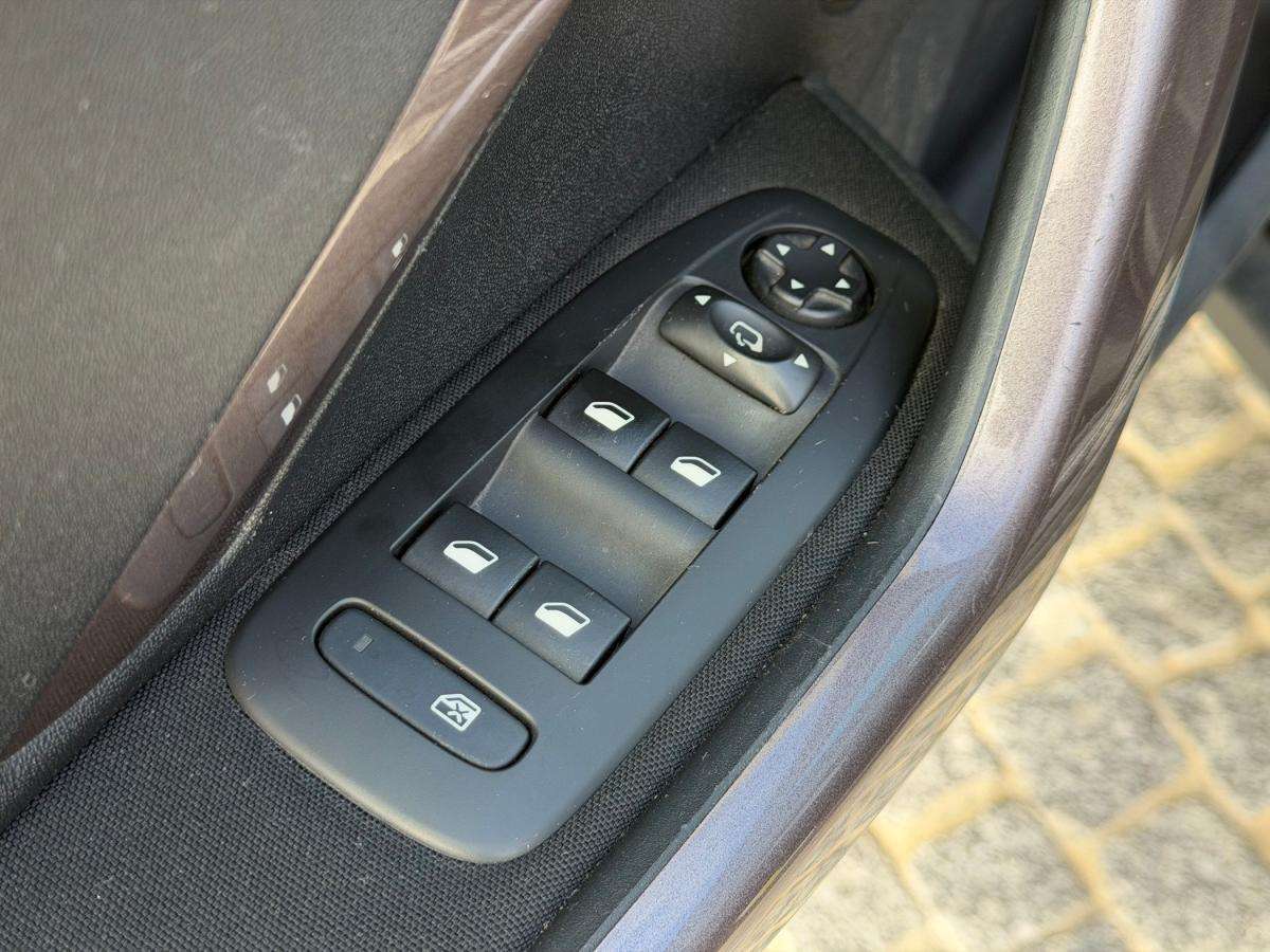 peugeot-2008-2016-diesel-1560cc