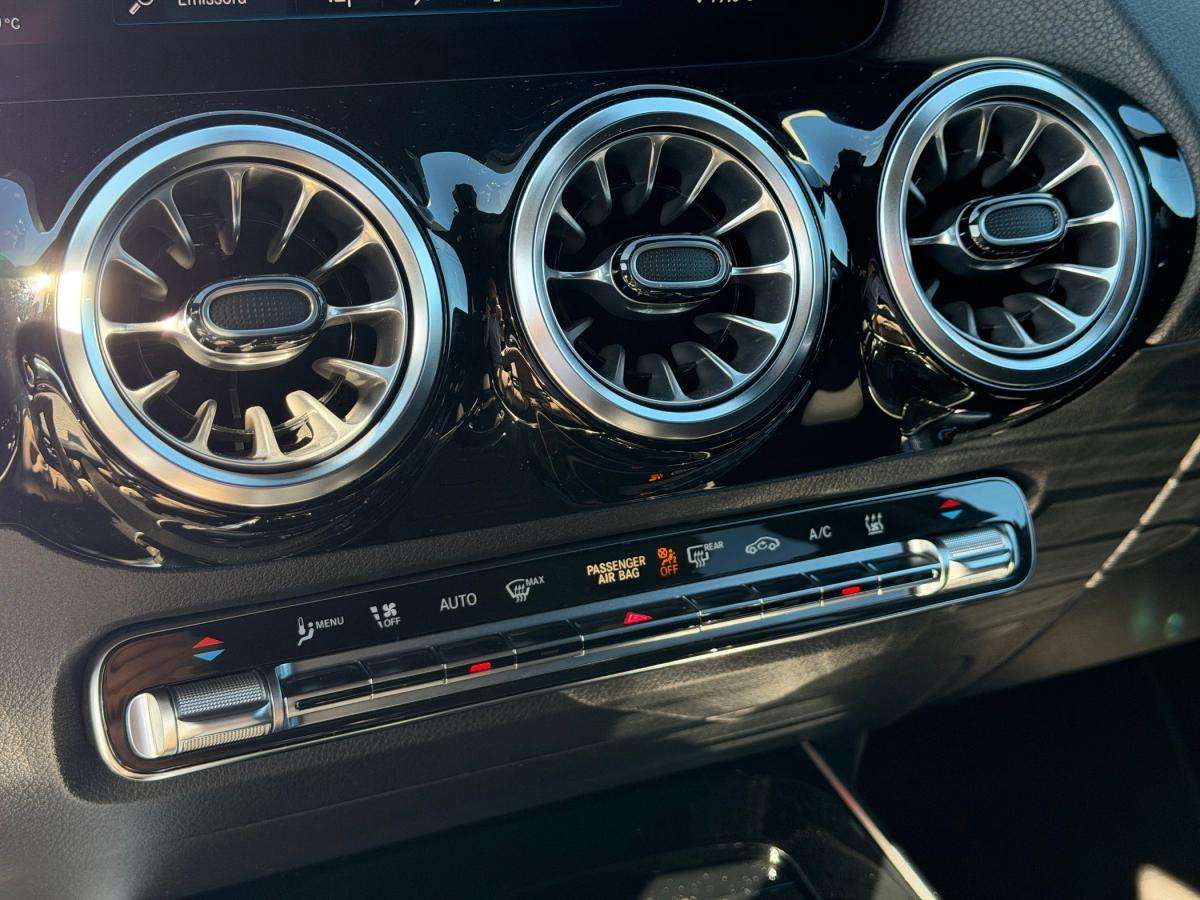 mercedes-benz-eqa-2022-eletrico-0cc
