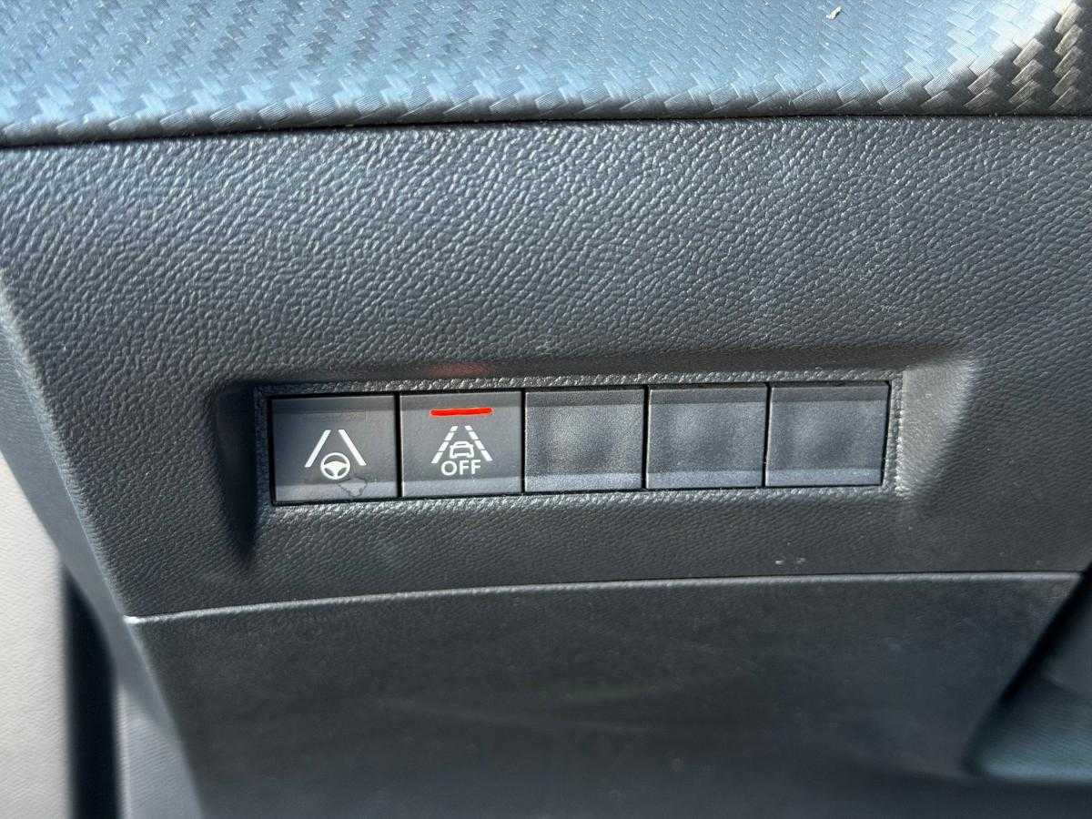 peugeot-2008-2021-gasolina-1199cc