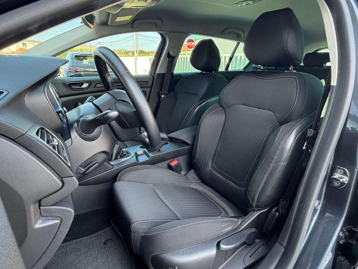 renault-megane-sport-tourer-2018-gasolina-1197cc