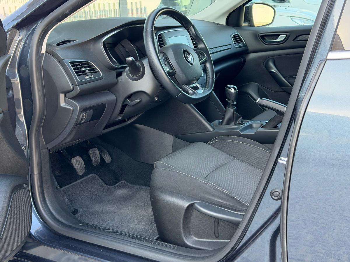 renault-megane-sport-tourer-2018-gasolina-1197cc