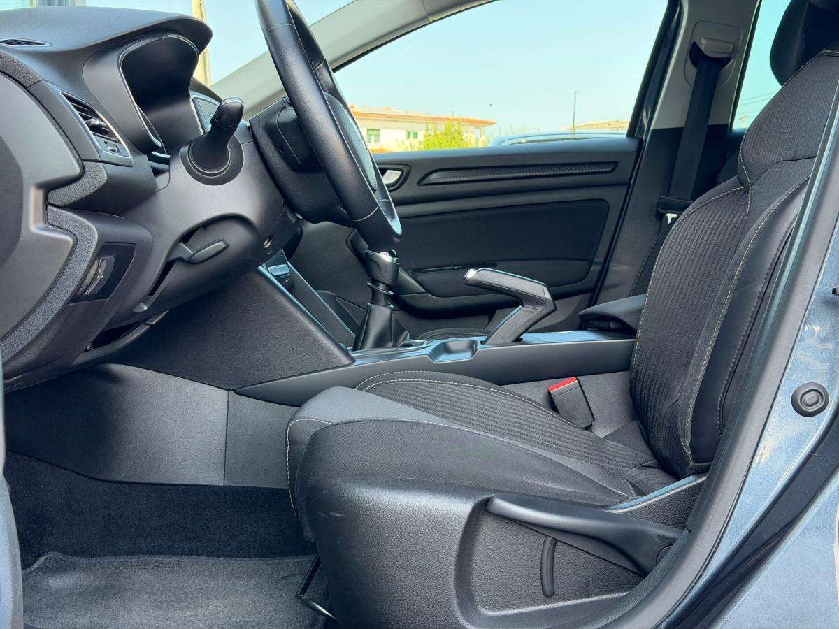 renault-megane-sport-tourer-2018-gasolina-1197cc