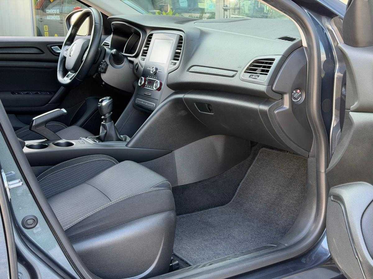 renault-megane-sport-tourer-2018-gasolina-1197cc