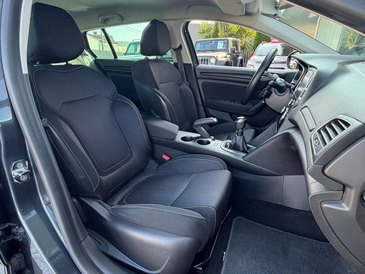 renault-megane-sport-tourer-2018-gasolina-1197cc