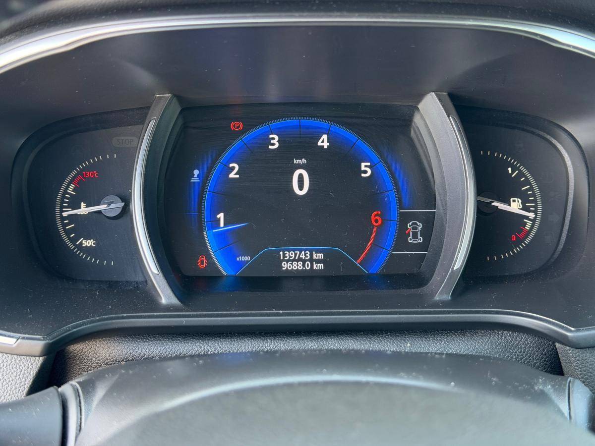 renault-megane-sport-tourer-2018-gasolina-1197cc