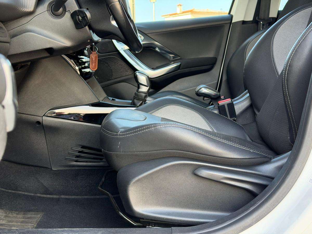 peugeot-2008-2015-gasolina-1199cc