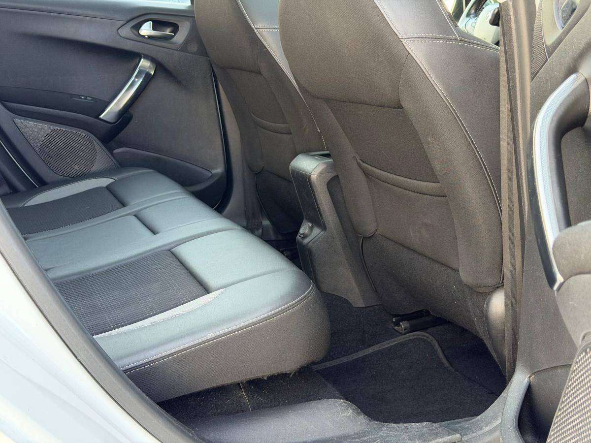 peugeot-2008-2015-gasolina-1199cc