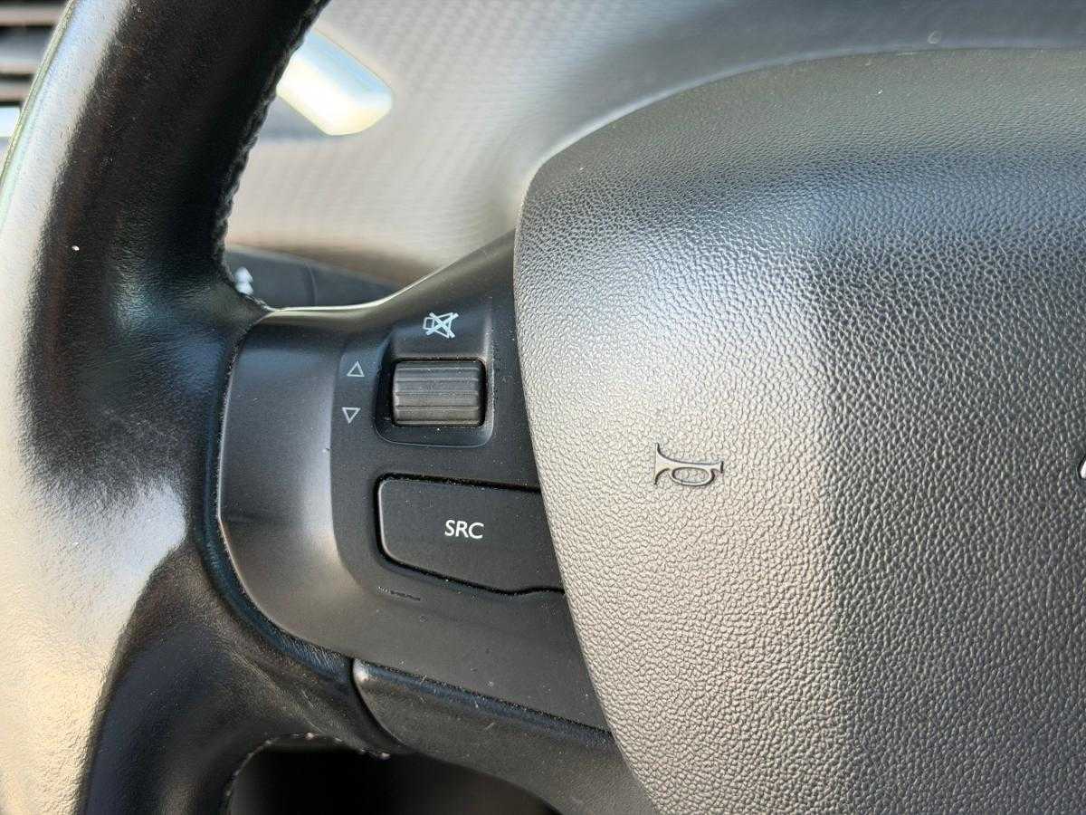 peugeot-2008-2015-gasolina-1199cc