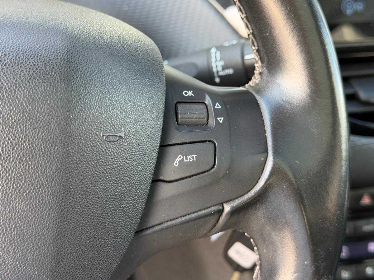 peugeot-2008-2015-gasolina-1199cc