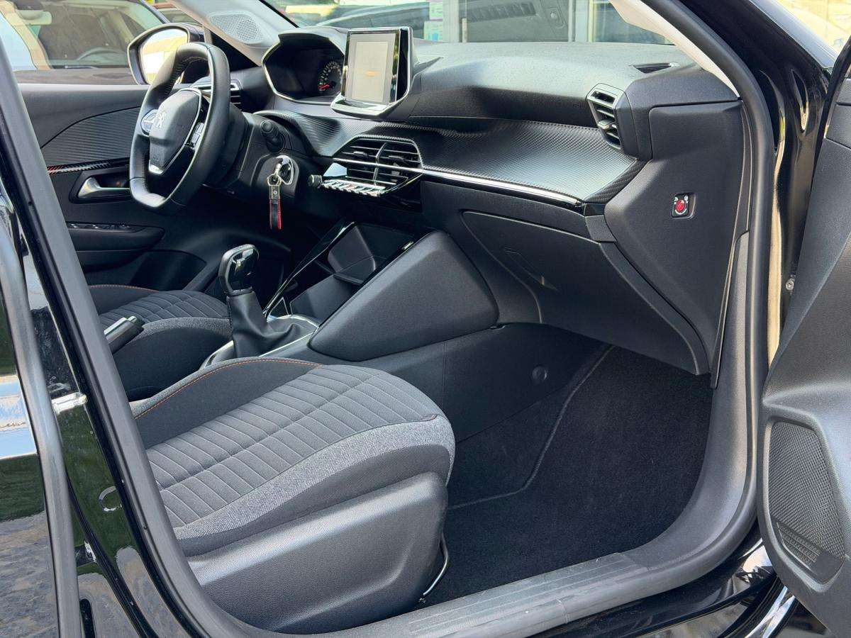 peugeot-208-2022-gasolina-1199cc