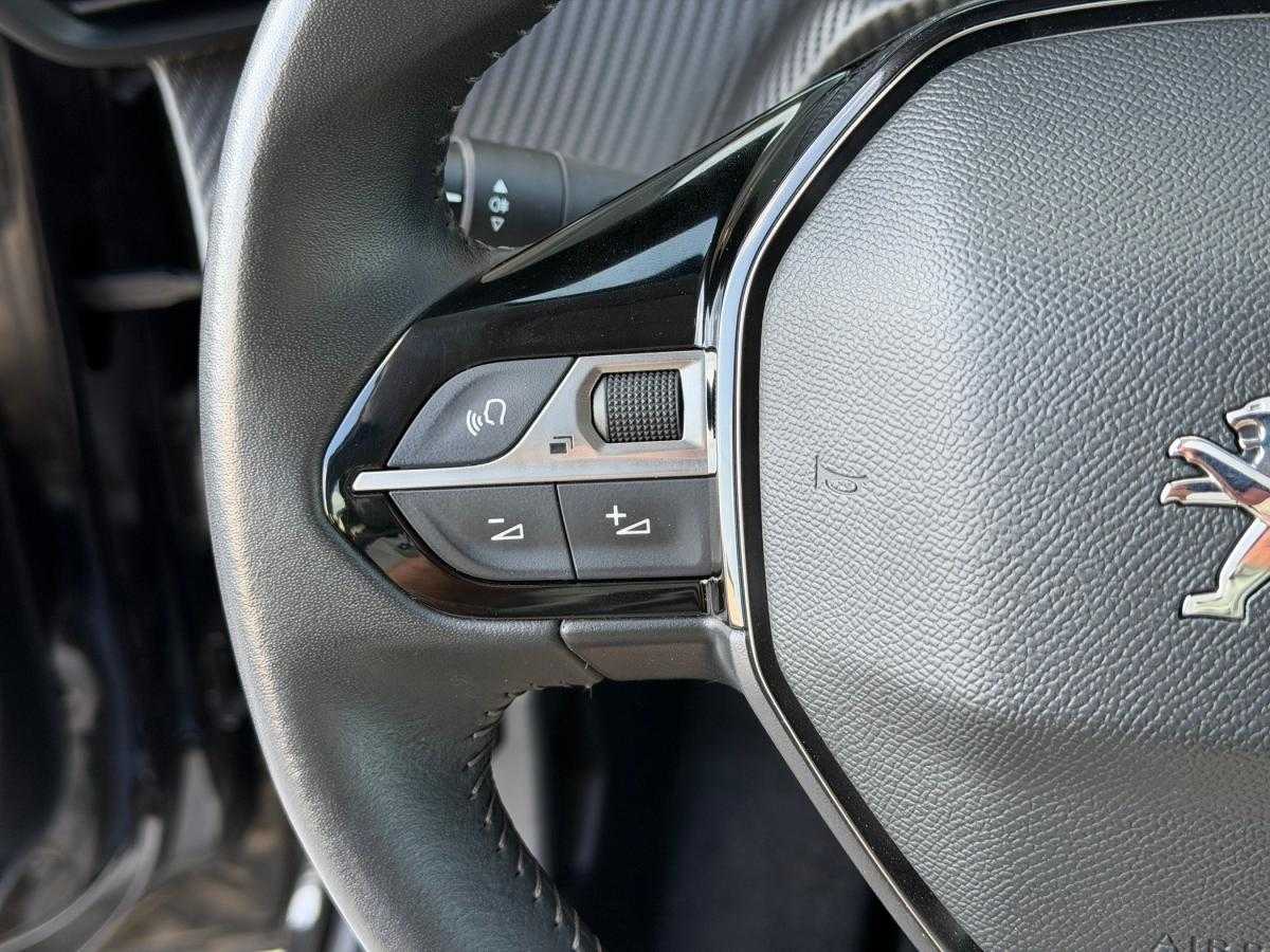 peugeot-208-2022-gasolina-1199cc