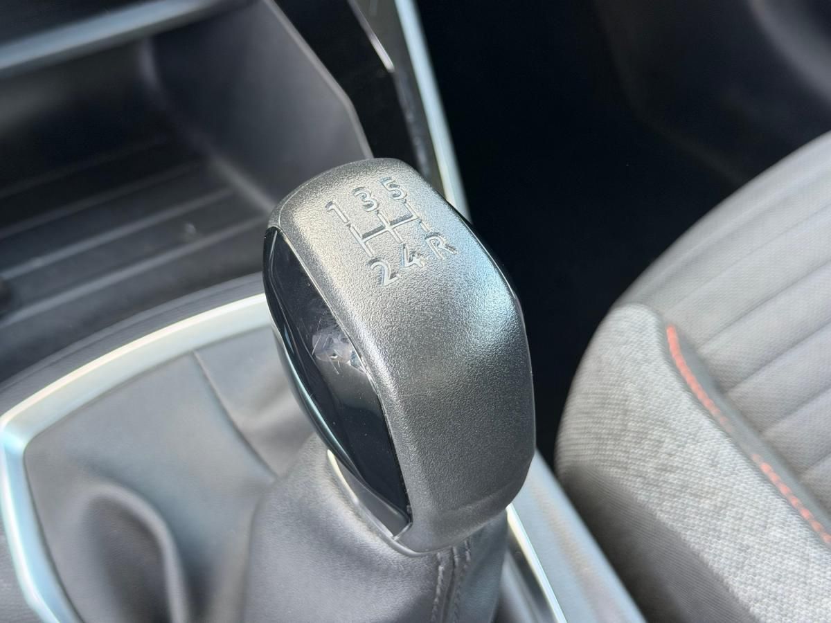 peugeot-208-2022-gasolina-1199cc