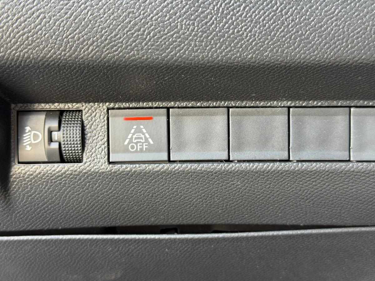 peugeot-208-2022-gasolina-1199cc