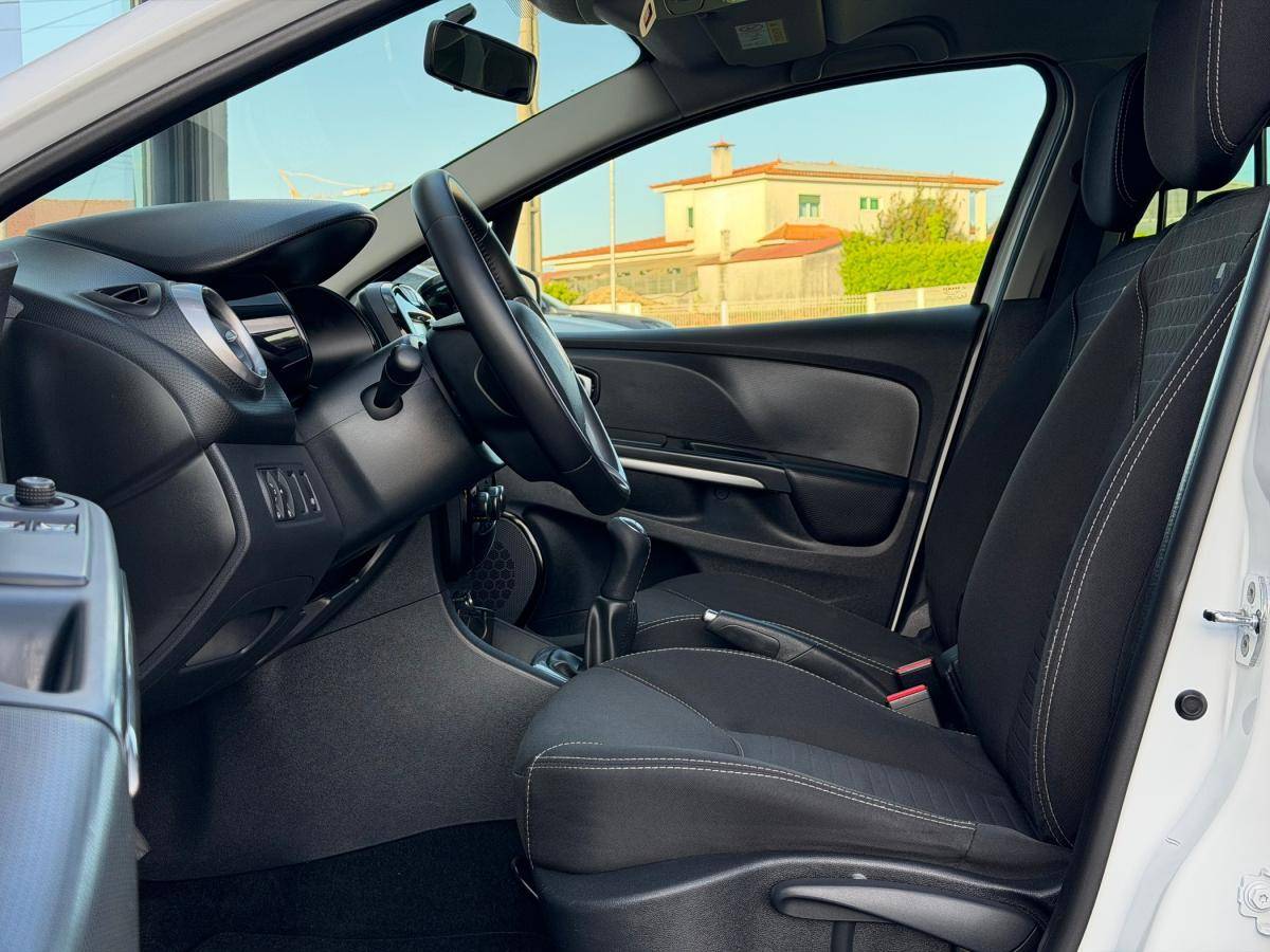 renault-clio-sport-tourer-2016-diesel-1461cc