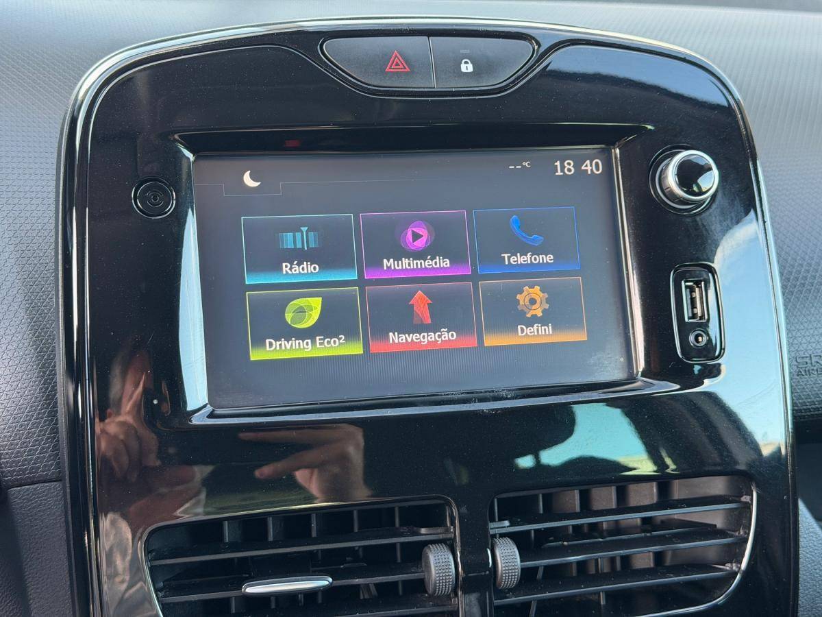 renault-clio-sport-tourer-2016-diesel-1461cc