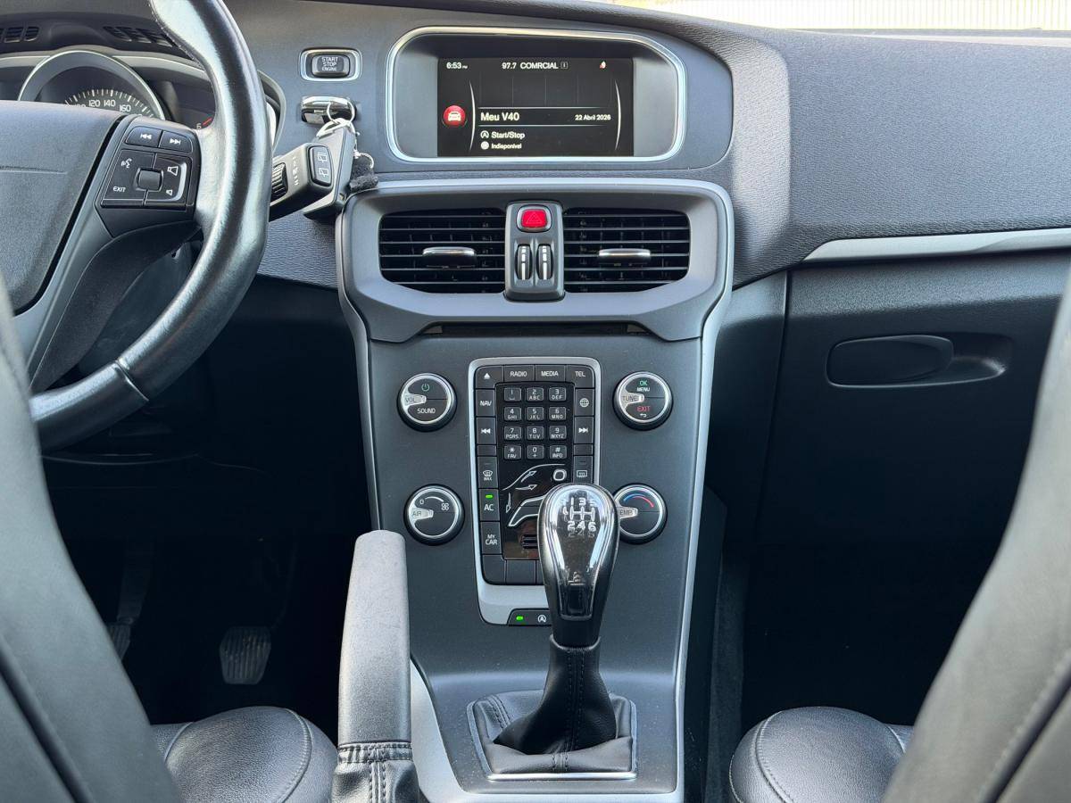 volvo-v40-2015-diesel-1560cc