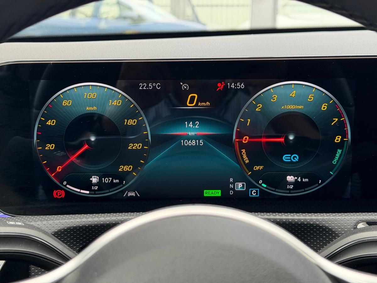 mercedes-benz-classe-a-2022-hibrido-a-gasolina-1332cc