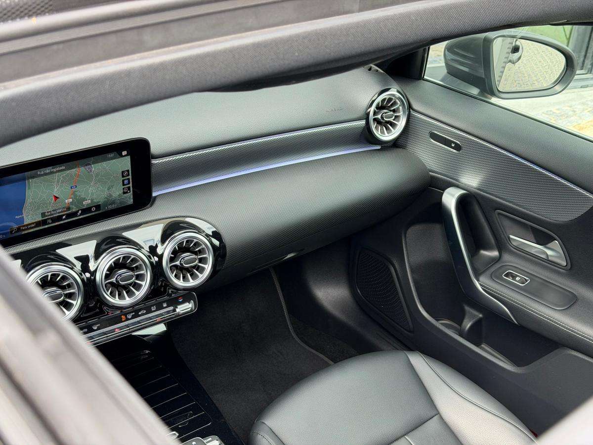 mercedes-benz-classe-a-2022-hibrido-a-gasolina-1332cc