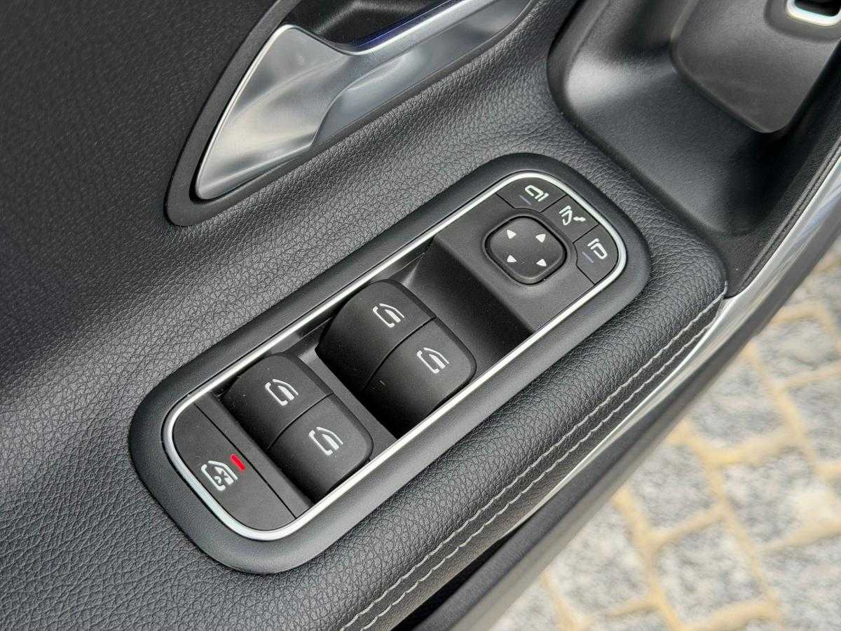mercedes-benz-classe-a-2022-hibrido-a-gasolina-1332cc