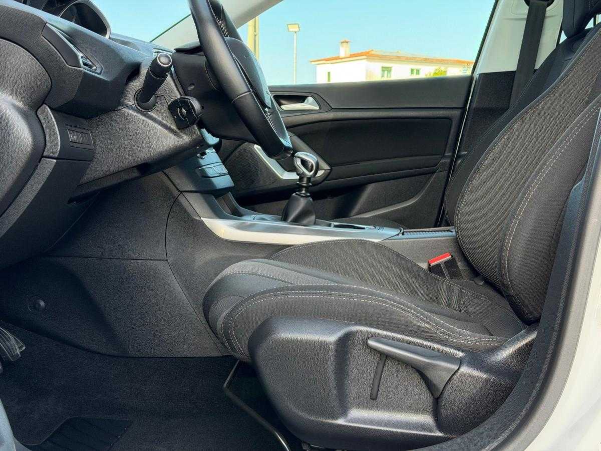 peugeot-308-sw-2016-diesel-1560cc