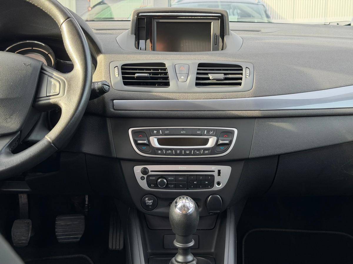 renault-megane-sport-tourer-2015-diesel-1461cc
