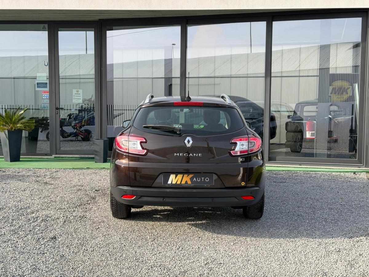 renault-megane-sport-tourer-2015-diesel-1461cc