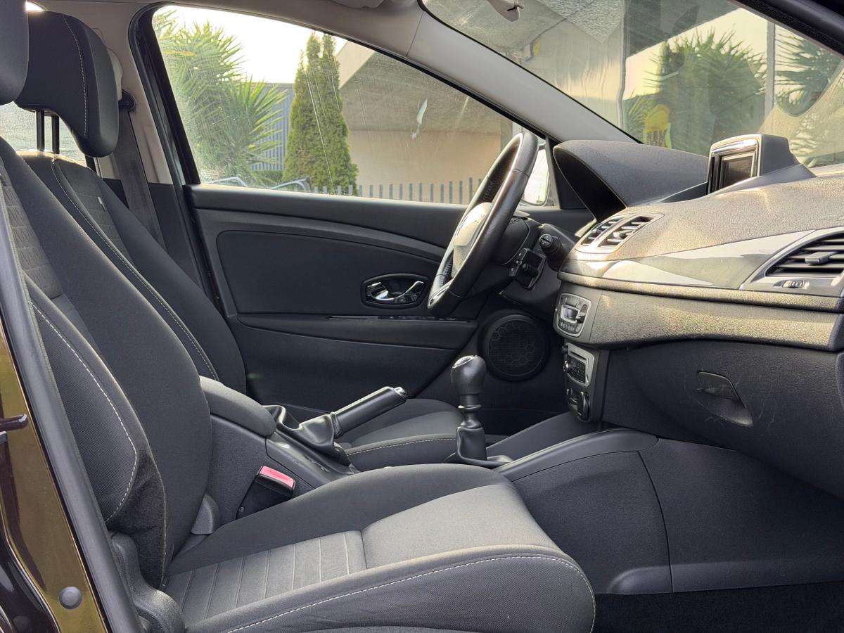 renault-megane-sport-tourer-2015-diesel-1461cc