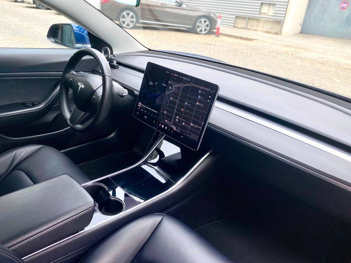tesla-model-3-2019-eletrico-500cc