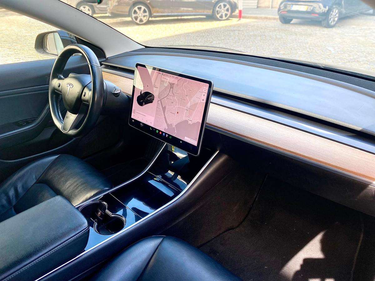 tesla-model-3-2020-eletrico-500cc