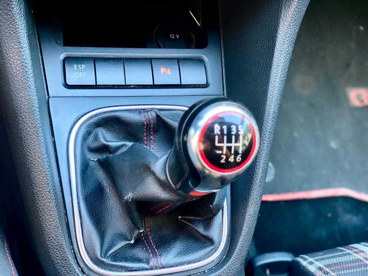 volkswagen-golf-2009-gasolina-1984cc