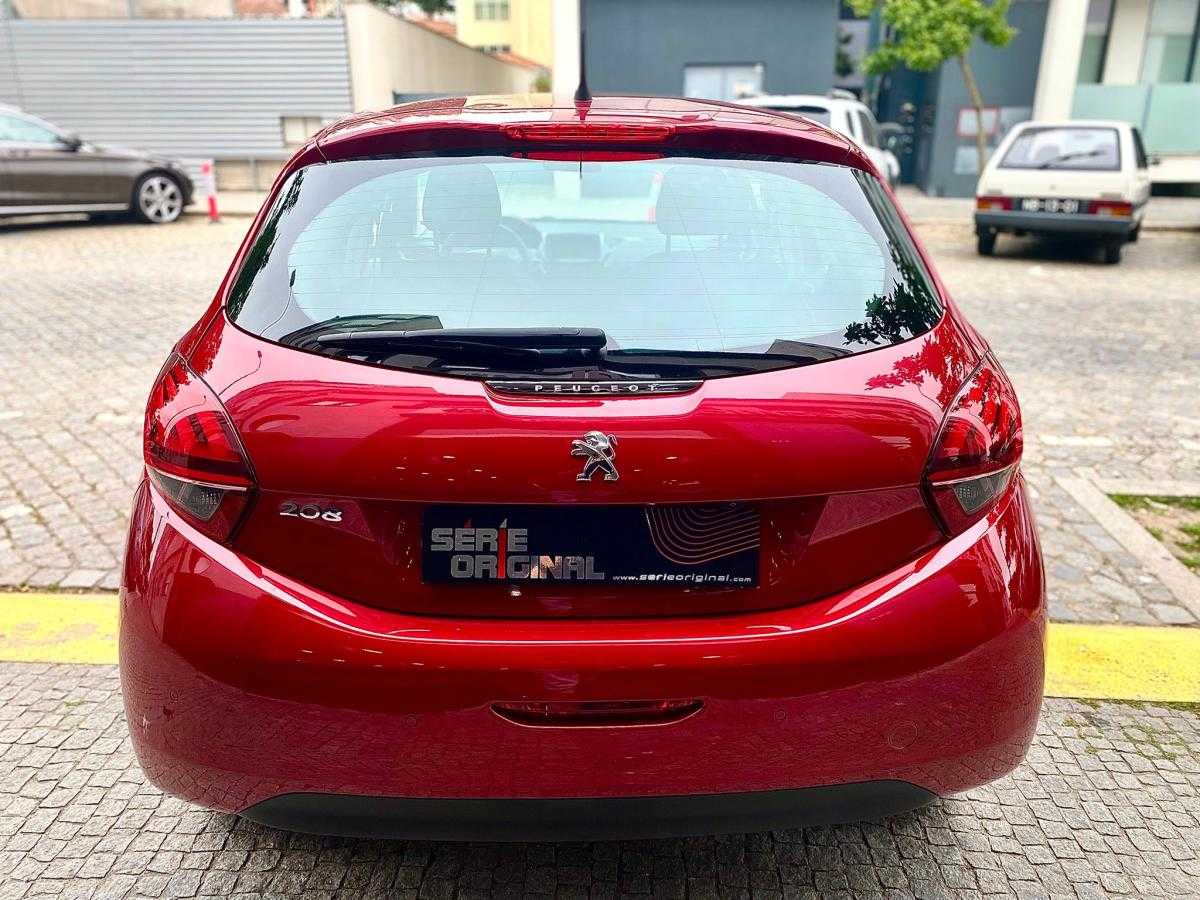 peugeot-208-2017-gasolina-1199cc