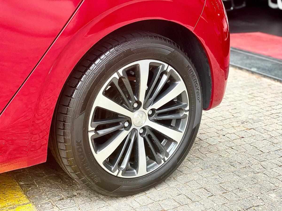 peugeot-208-2017-gasolina-1199cc