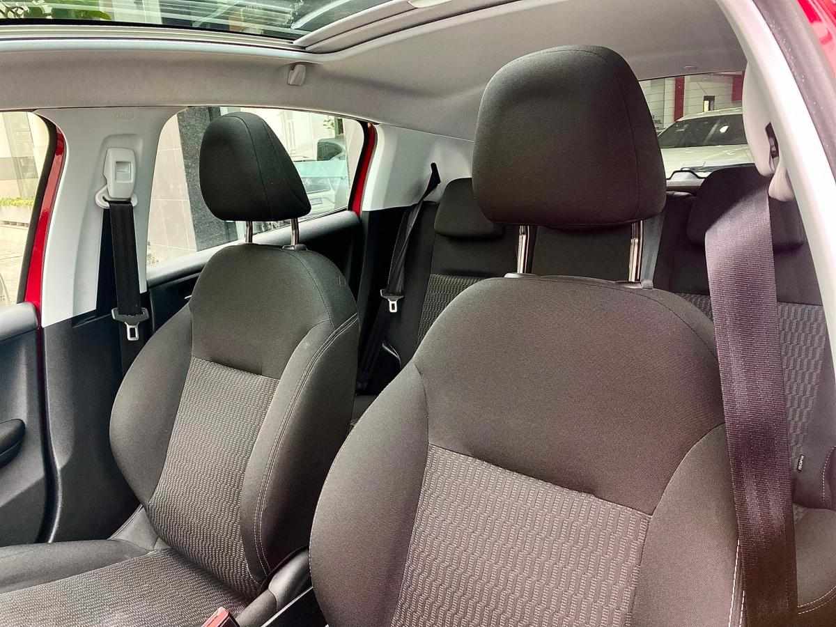 peugeot-208-2017-gasolina-1199cc