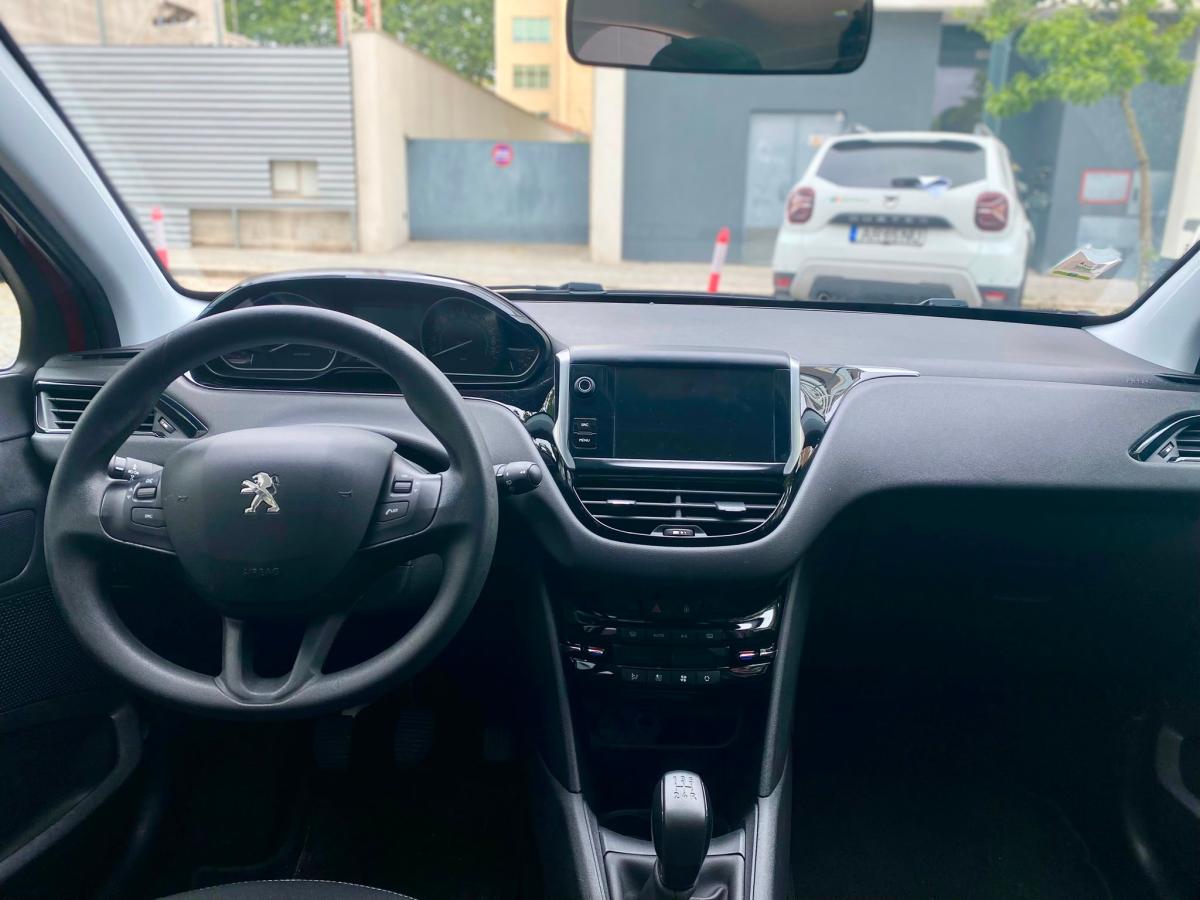 peugeot-208-2017-gasolina-1199cc