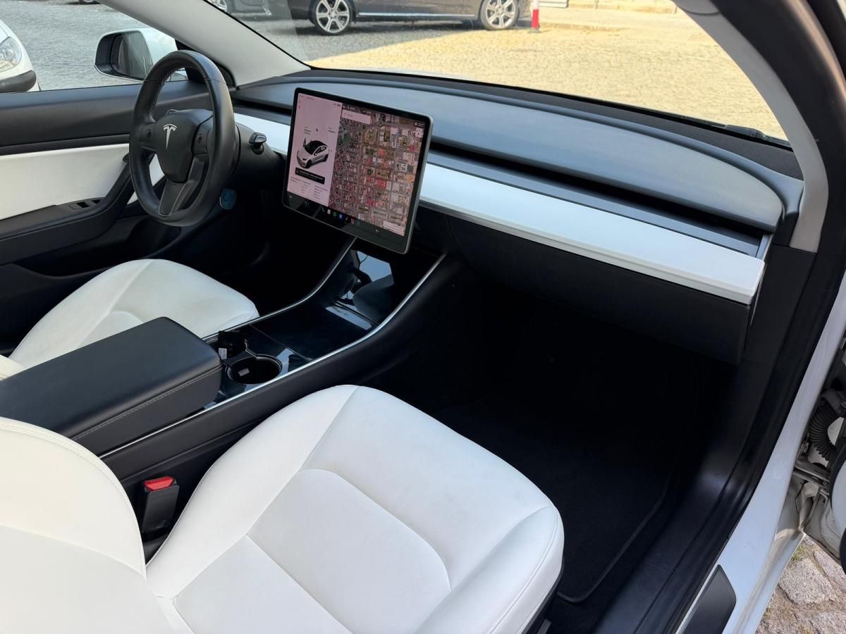 tesla-model-3-2019-eletrico-500cc