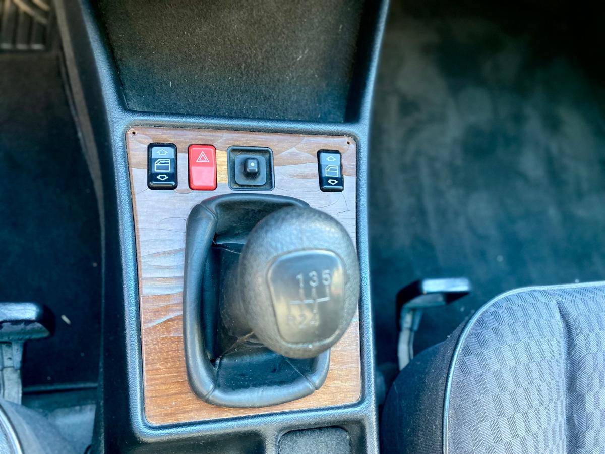 mercedes-benz-190-1990-diesel-2497cc