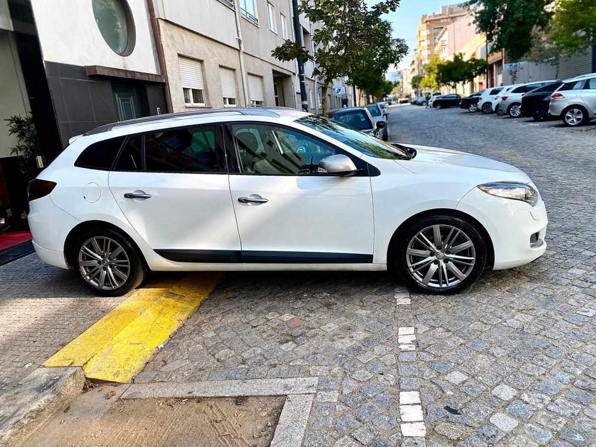 renault-megane-sport-tourer-2010-diesel-1461cc