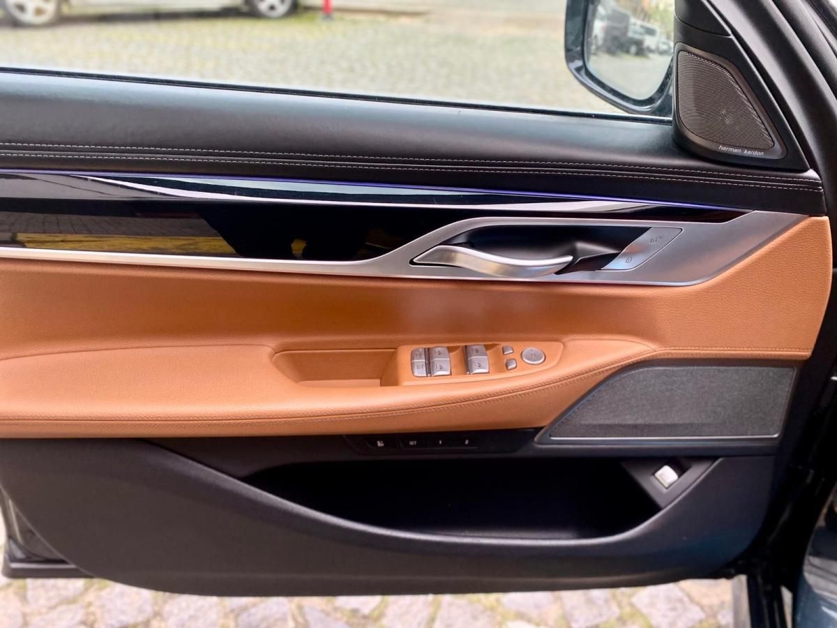 bmw-serie-7-2018-diesel-2993cc