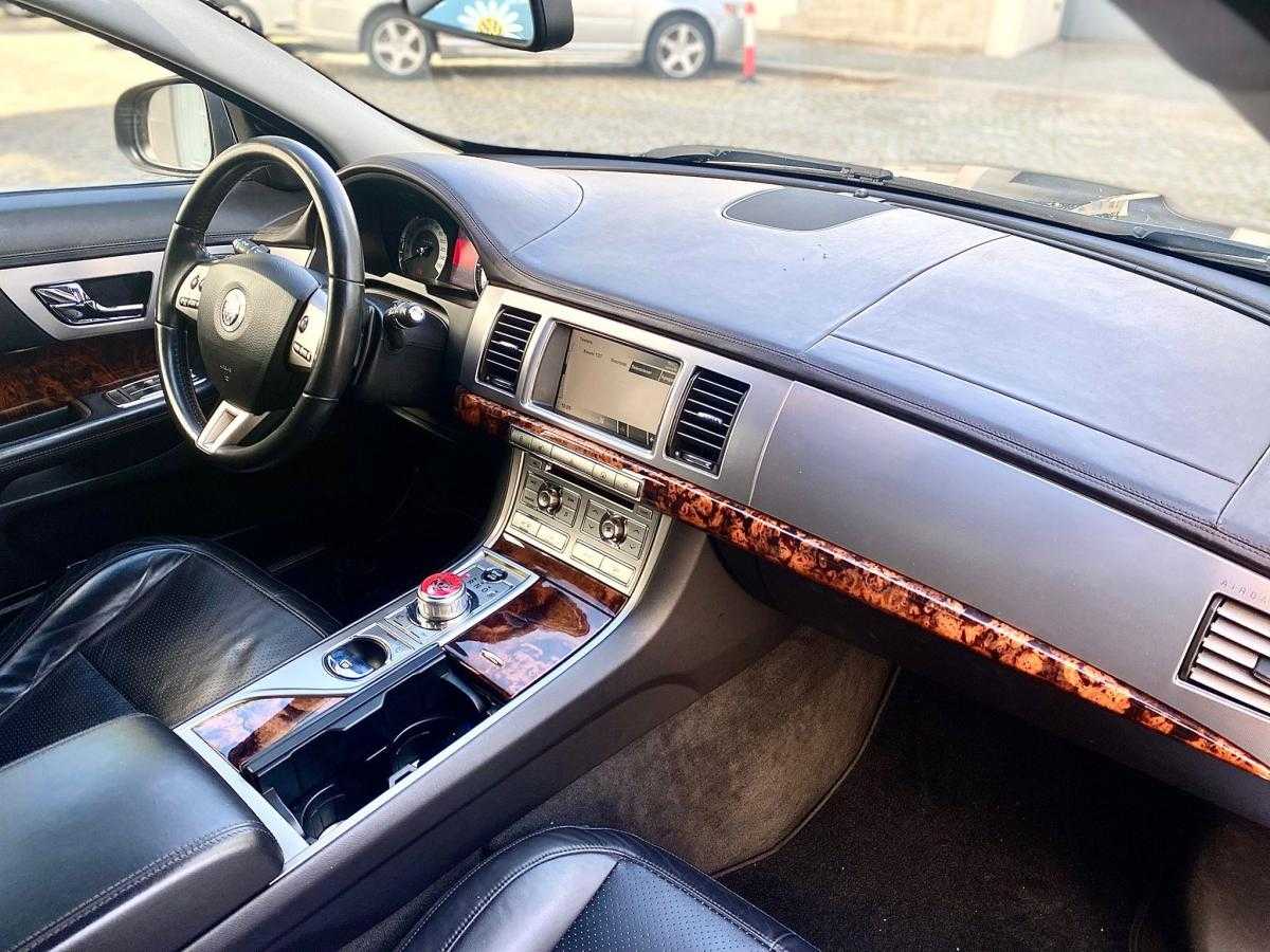 jaguar-xf-2008-diesel-2720cc