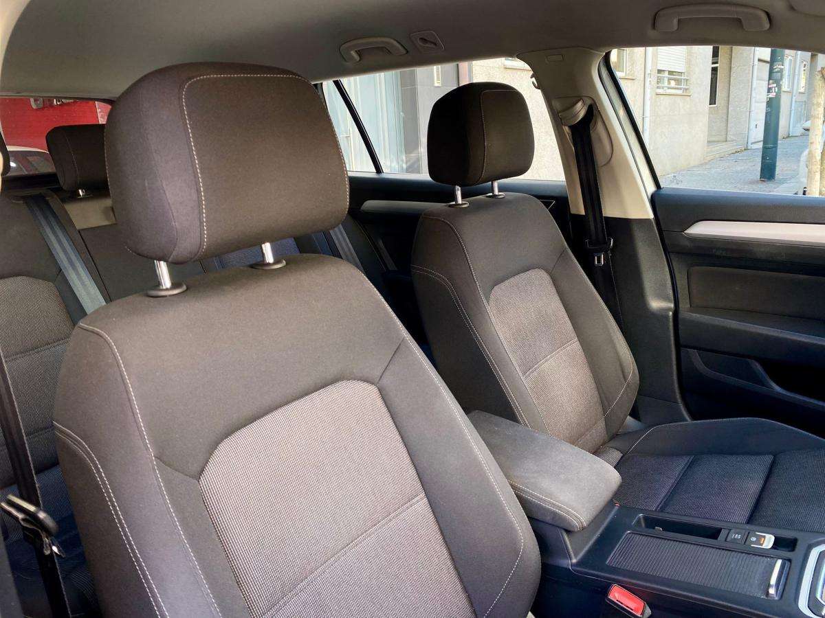 volkswagen-passat-variant-2018-diesel-1968cc