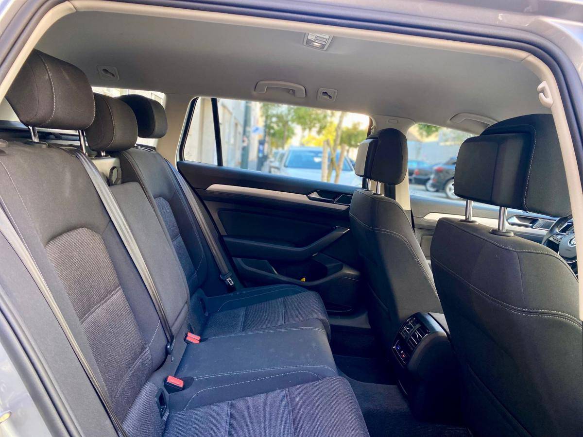 volkswagen-passat-variant-2018-diesel-1968cc