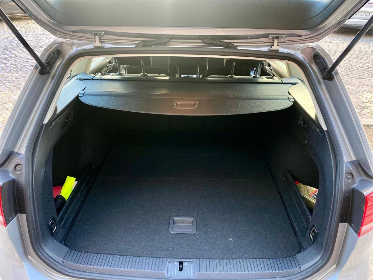 volkswagen-passat-variant-2018-diesel-1968cc